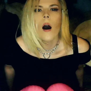 Photo of model @jessica-bloom