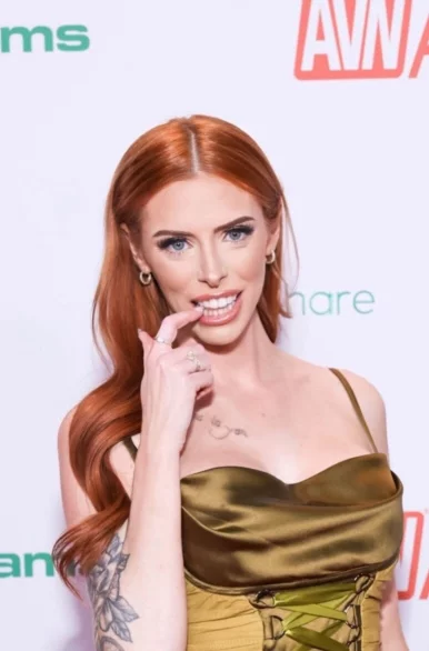 Photo of model @jessica_aaren