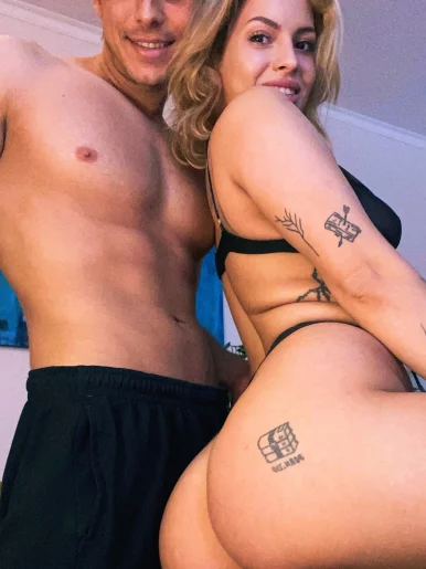 Photo of model @jj.couple