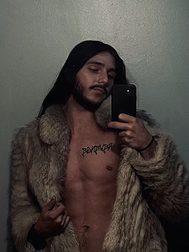 Photo of model @johnhenrydelph