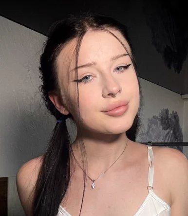 Photo of model @kami_lovee