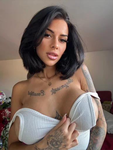 Photo of model @karinapedrofree