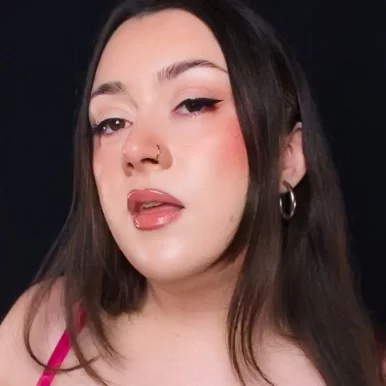 Photo of model @kashareine