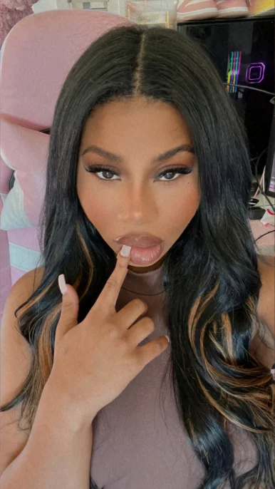 Photo of model @katanahteasexxx