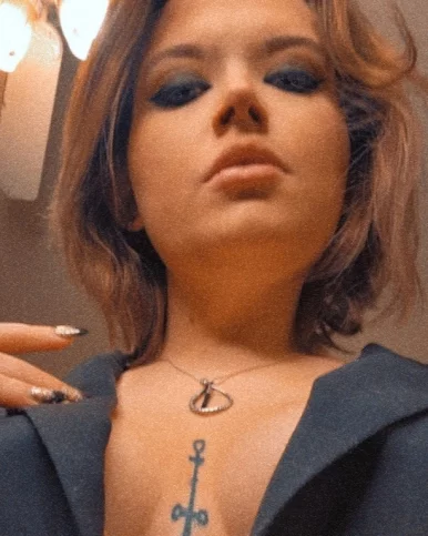 Photo of model @kateebugs