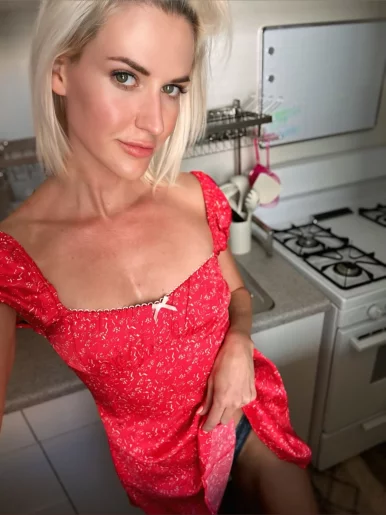 Photo of model @katrinazurick