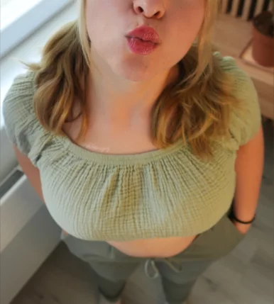 Photo of model @kessieyoy