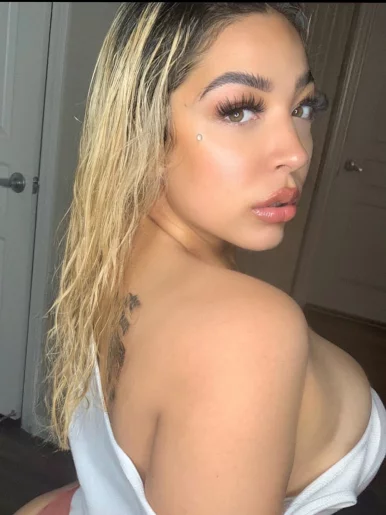 Photo of model @kgoddessxx