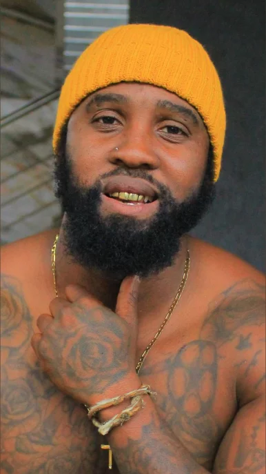 Photo of model @kingminajos