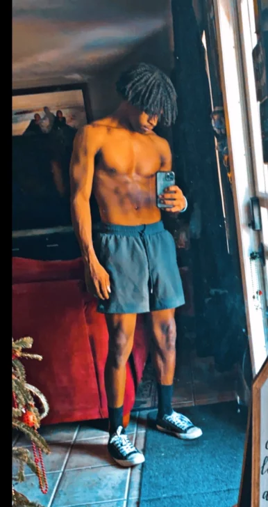 Photo of model @kingtryton