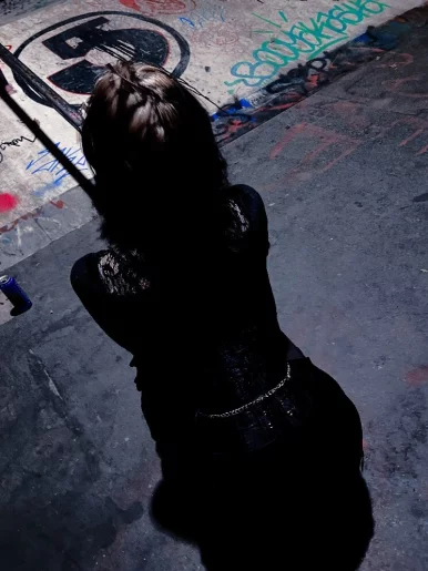 Photo of model @kira.nocturne