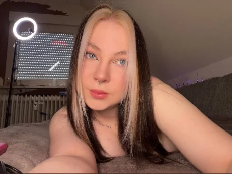 Photo of model @kiracovelli