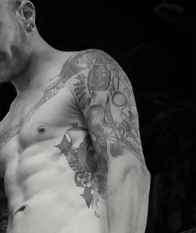 Photo of model @kirbydeez