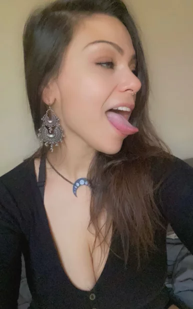 Photo of model @kloeepage