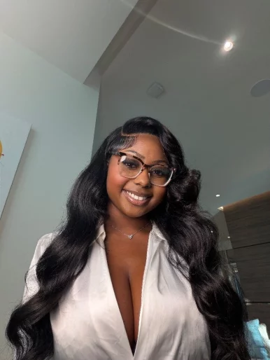 Photo of model @kreamcheeks