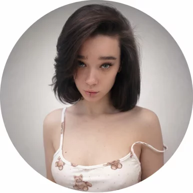 Photo of model @krisyourgirlfriend