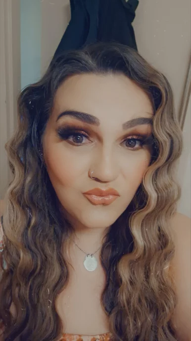 Photo of model @krystinamputee