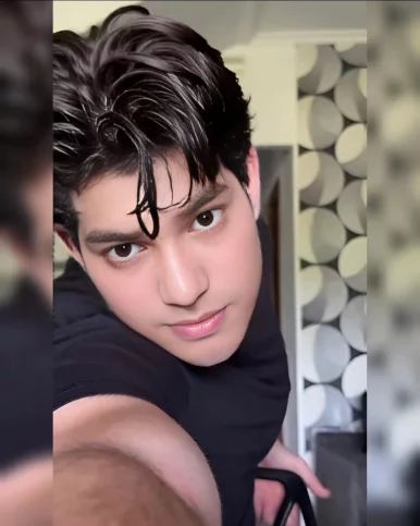 Photo of model @kushalkingg