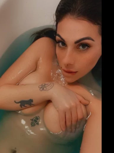 Photo of model @lady.banny