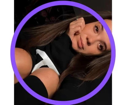 Photo of model @laracutiee