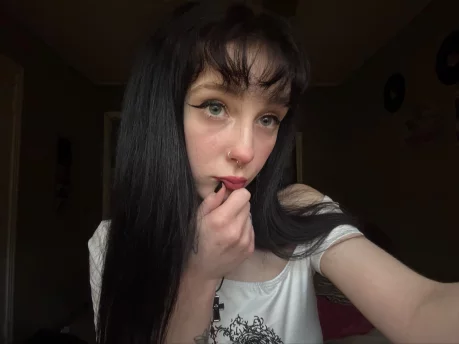 Photo of model @lavenderxo88