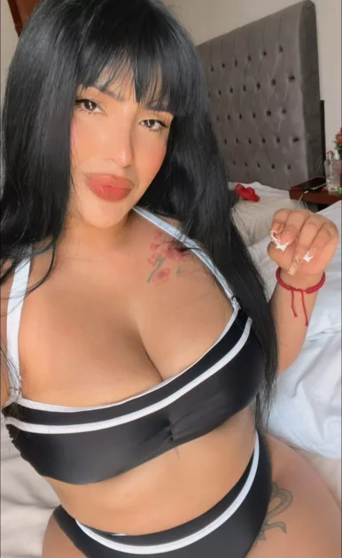 Photo of model @lawong497741