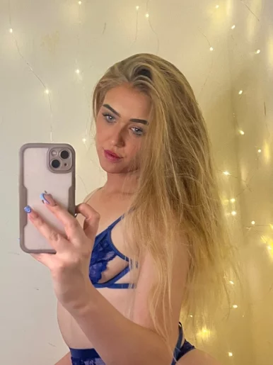 Photo of model @leahjanexox