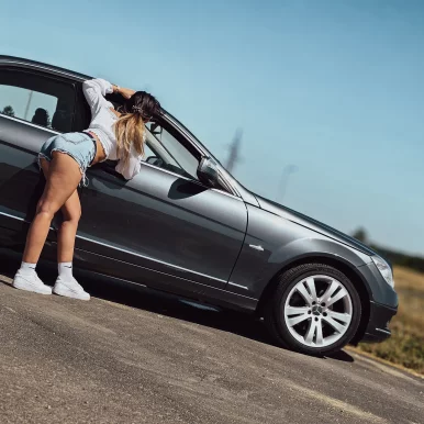 Photo of model @lealyenn