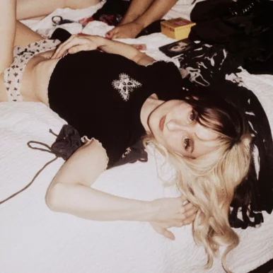 Photo of model @leiahazyfree