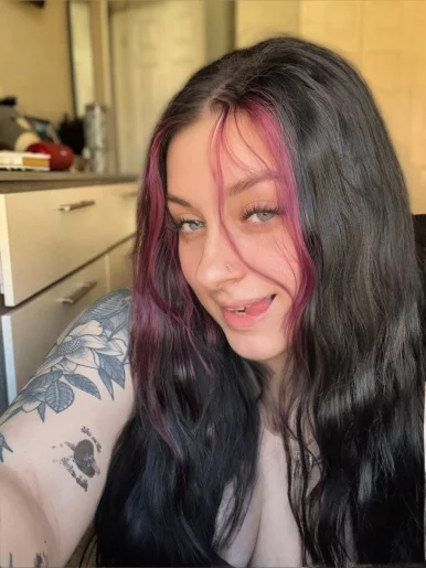 Photo of model @lelewoolfy