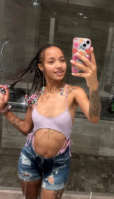 Photo of model @lenawena