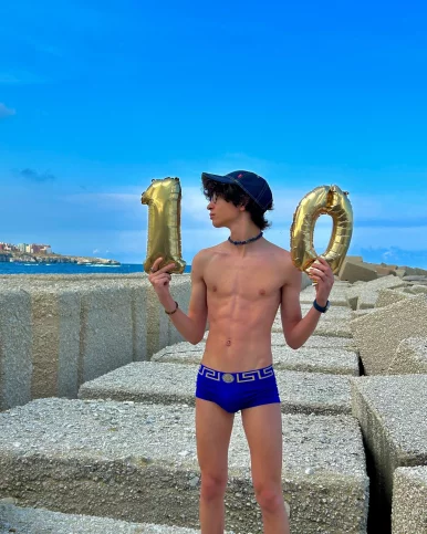 Photo of model @leo_young05