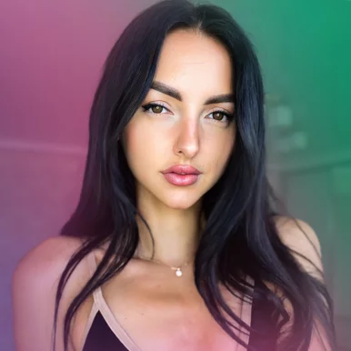 Photo of model @let_me_hag_you