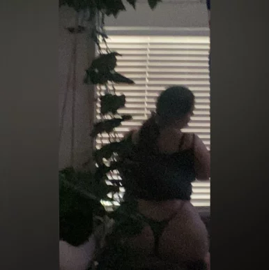 Photo of model @lexiibellee