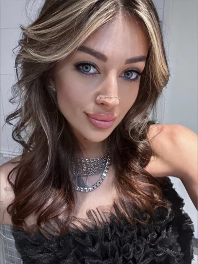 Photo of model @lia_foster