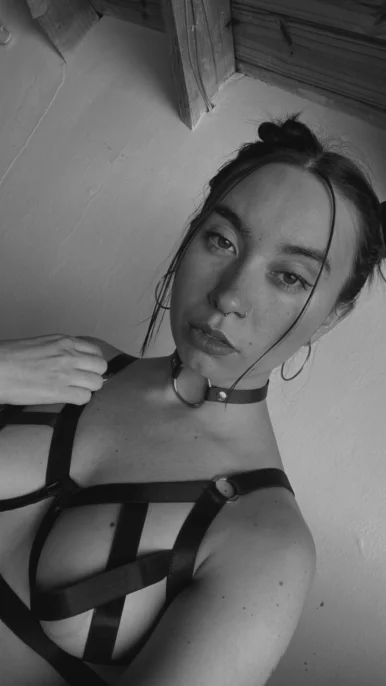 Photo of model @libragirl95