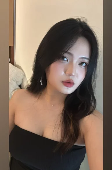 Photo of model @liliana.nia