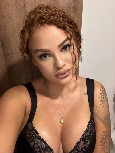 Photo of model @lilithrougee