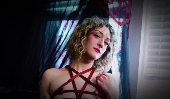 Photo of model @lilithvalee