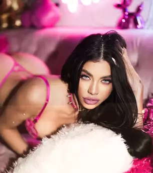 Photo of model @lilveronicar