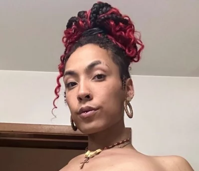 Photo of model @liza_amethyst