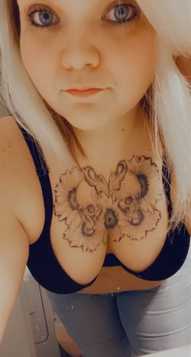 Photo of model @lizzie_lou_2.0