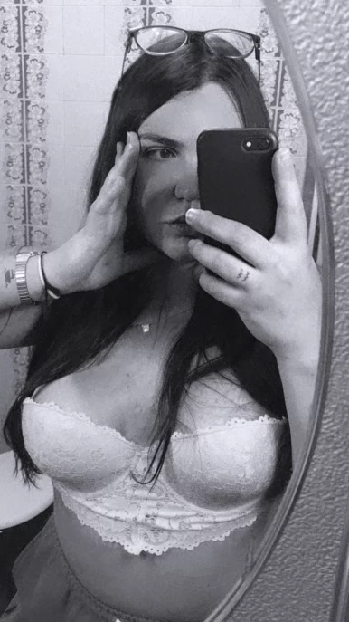 Photo of model @llarissabbr