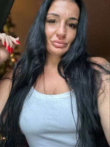 Photo of model @lolaalford