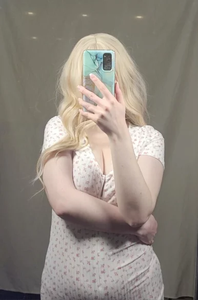 Photo of model @lolabj