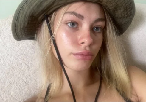 Photo of model @lolaislucky