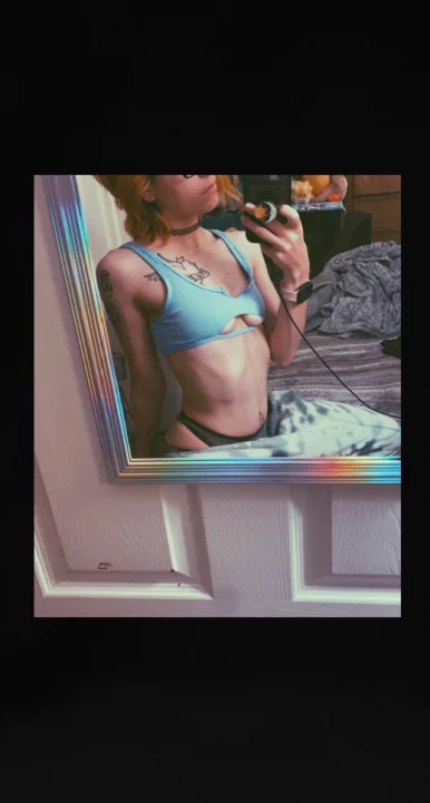 Photo of model @lostinwonderland93