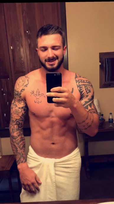 Photo of model @lucky69247