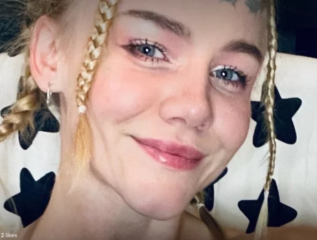 Photo of model @lucykinky22