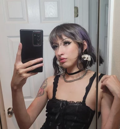 Photo of model @lucyluciid